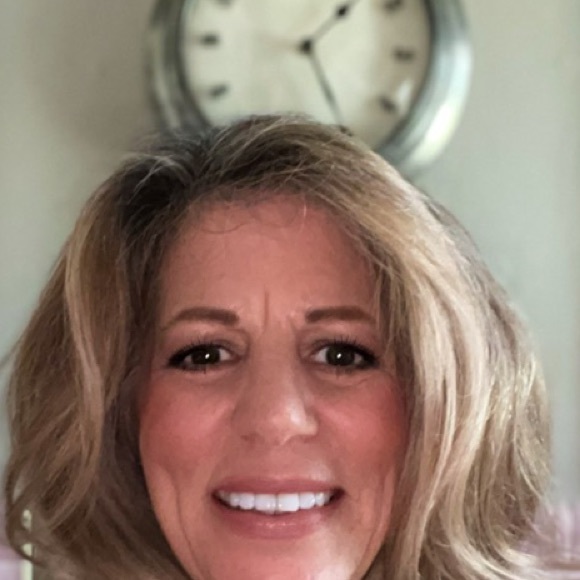 Meet your Posher, Donna - Picture 1 of 1